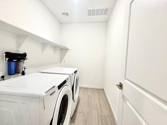 Photo - 1325 S 223rd Dr