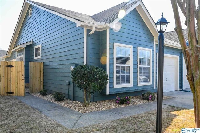 Building Photo - 101 Bridle Trace Ln Unit 101