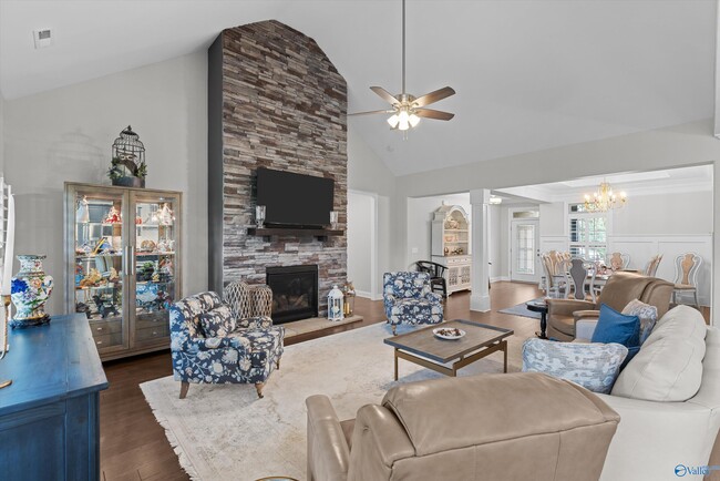 Photo - 112 Summer Walk Ln