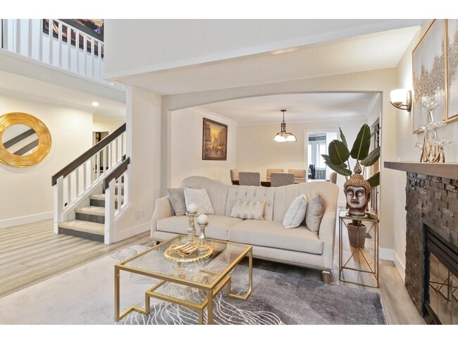 Photo - 13698-13658 58 Ave