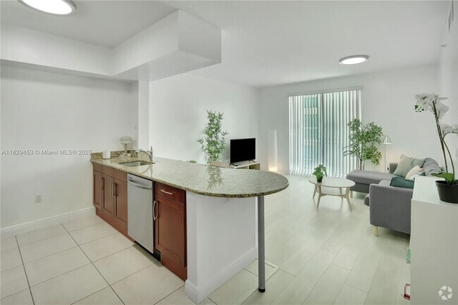 Building Photo - 7275 SW 90th Way Unit G-413 Rental