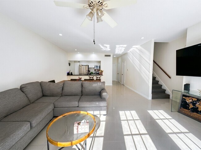 Photo - 384 Wilcrest Dr Unit 384