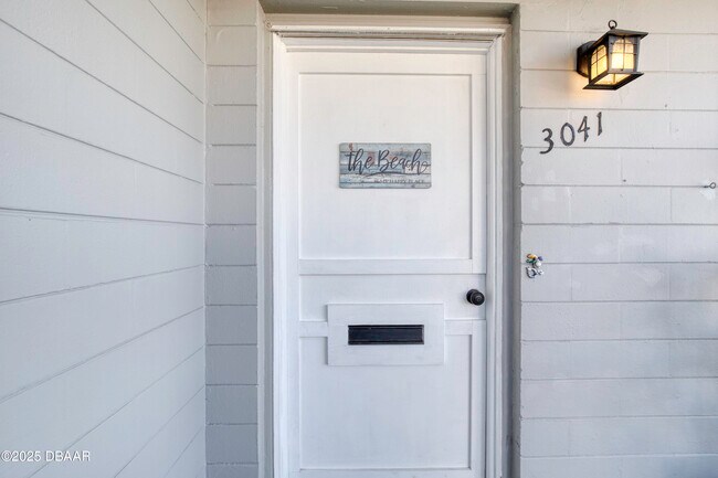 Photo - 3041 N Oleander Ave