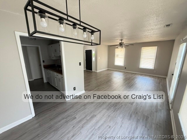 Photo - 209 Eppingdale Dr