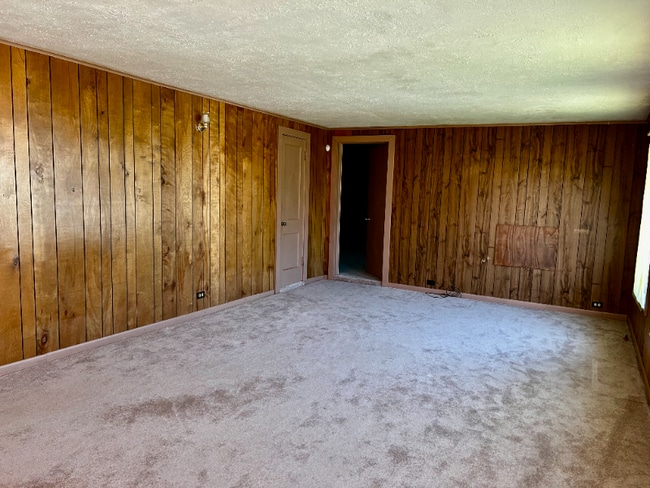 Photo - 222 Woodruff St