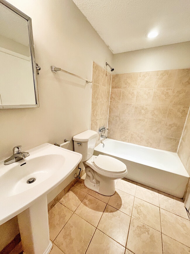 Photo - 2642 Debbie Ct