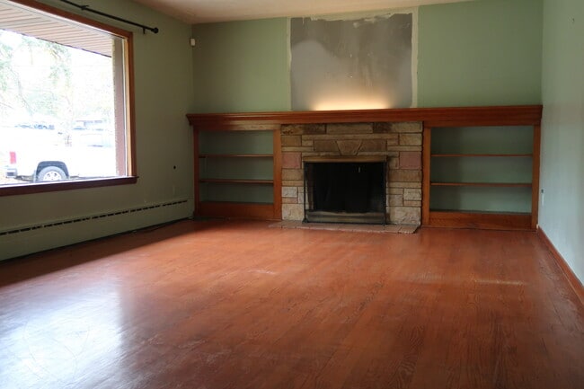 Photo - 3044 Kalamazoo Ave SE