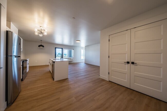 Photo - 2 bed 1 bath Modern Apartment - 1025 sqft Unit 207