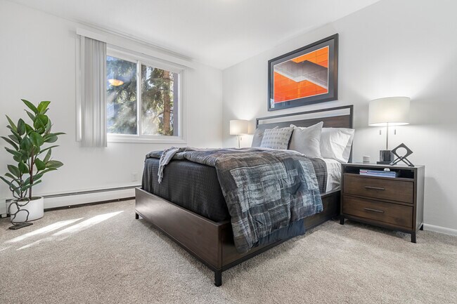 Uptown Square Apartments