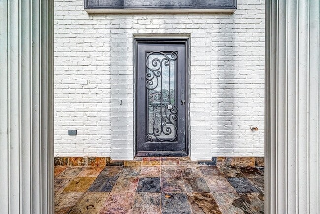 Photo - 3102 Glenn Lakes Ln