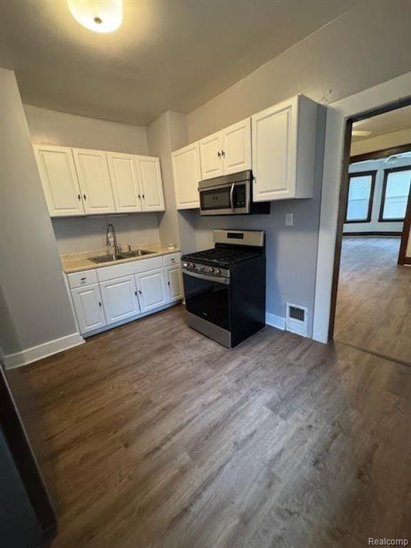 Photo - 295 Marston St