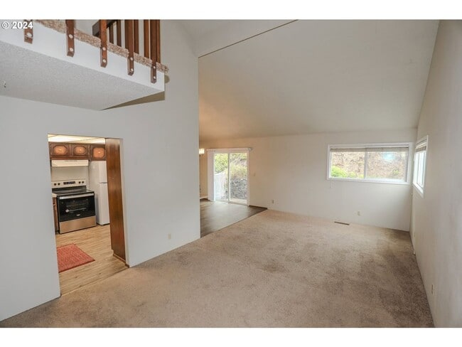 Photo - LY-0000 Unit 3069 NE Slope St