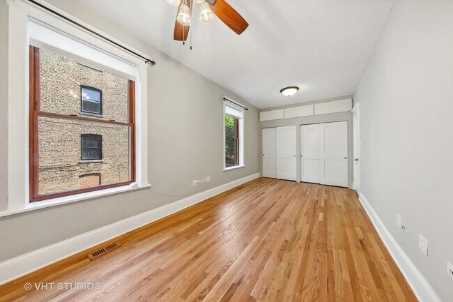 Photo - 852 W Belle Plaine Ave Unit 1