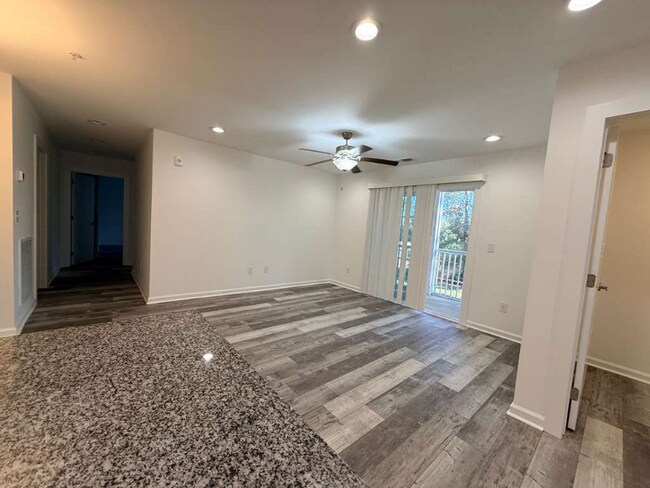 Photo - 191 Charter Dr