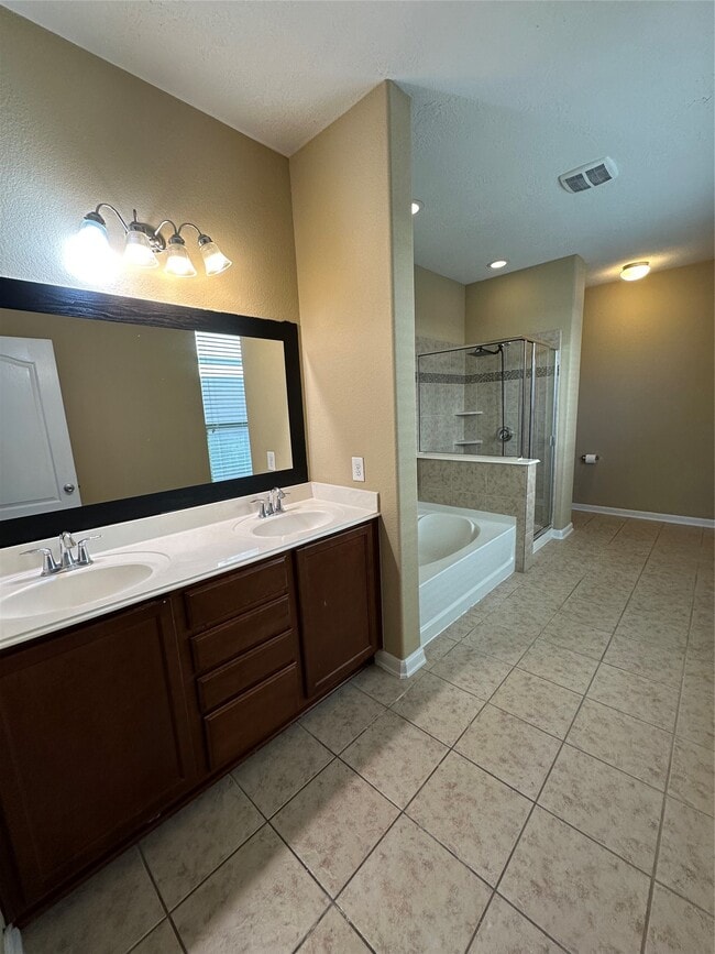 Photo - 21406 Piralta Ridge Ln