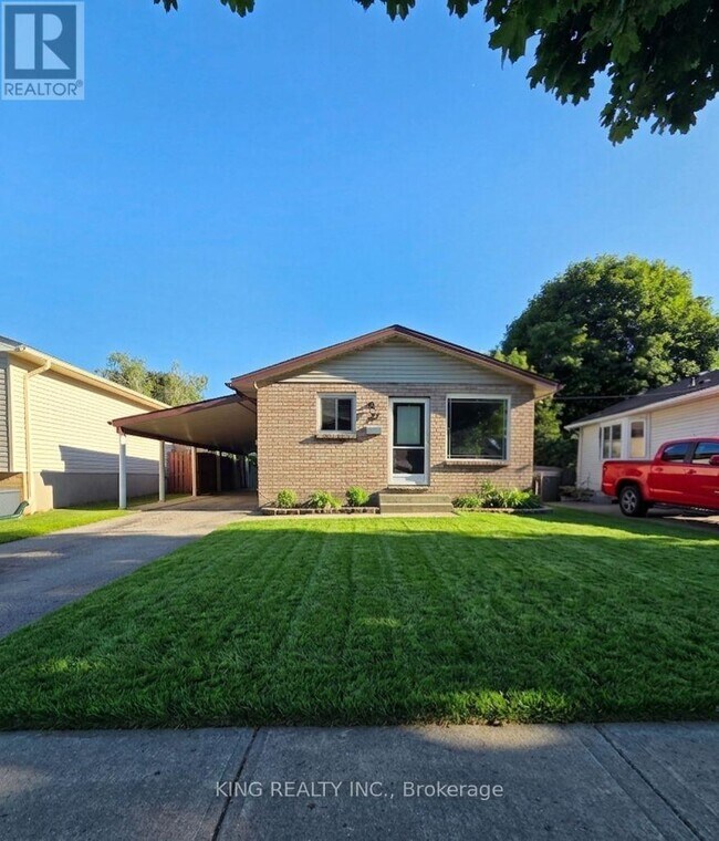 Photo - 287 Portsmouth Crescent E