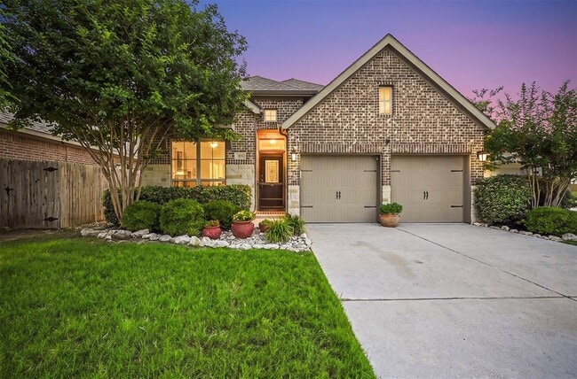 Photo - 373 Lacey Oak Lp