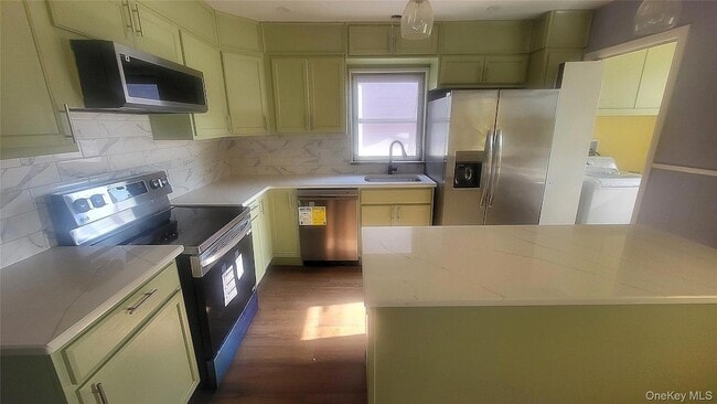 Building Photo - 34 Manitou Ave Rental