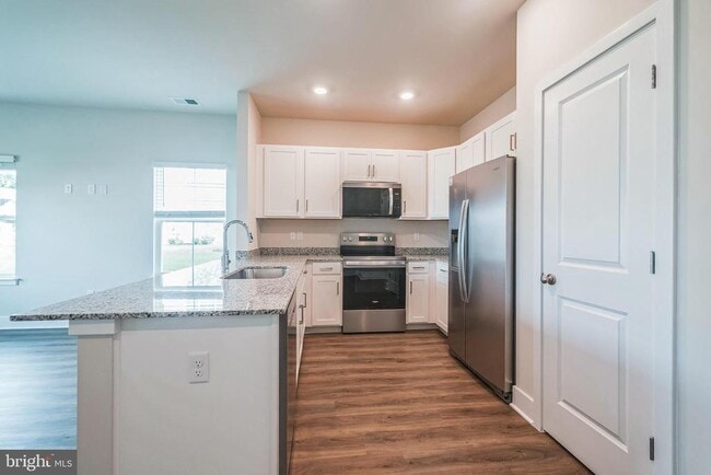 121 Nootka Wy