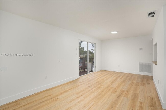 Photo - 22291 Westchester Blvd Unit 405
