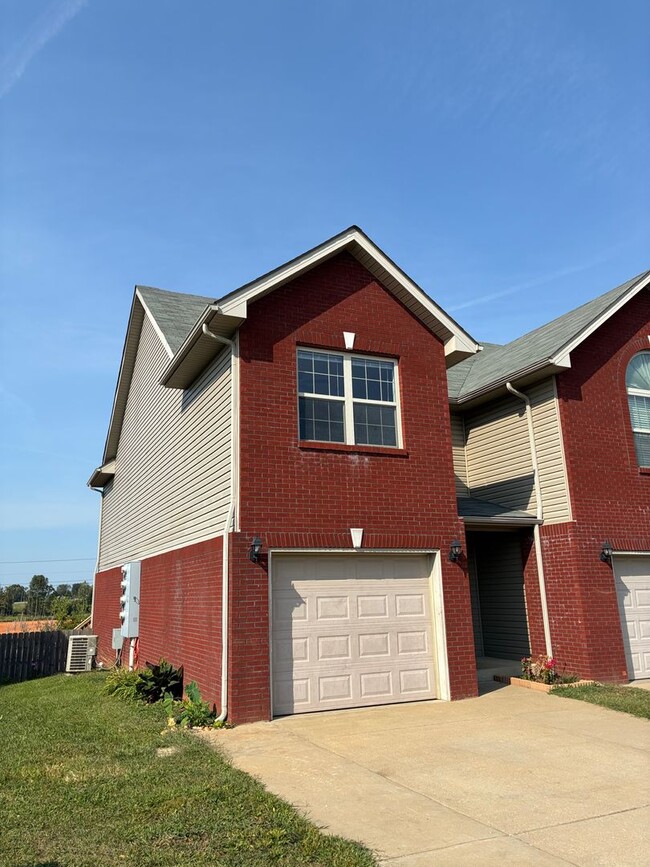 Photo - 137 Twin Lakes Dr