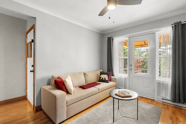 Photo - 6419-610e 10e Avenue Unit ID1234506P