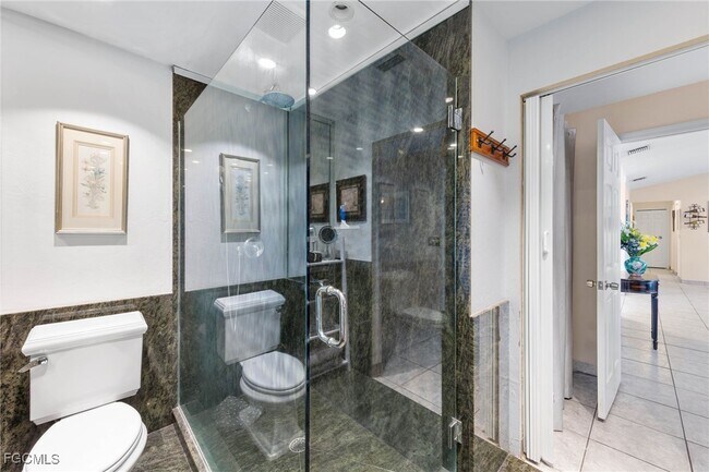 Photo - 1327 SE 17th St