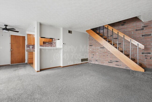 Photo - 2523 Burgandy Ln