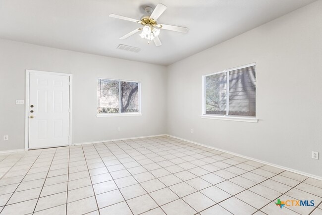 Photo - 832 Sagewood Trail