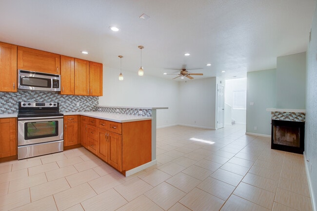 Photo - 1013 Woodside Rd