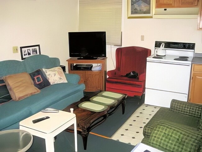 Photo - 393 Washington St Unit 3