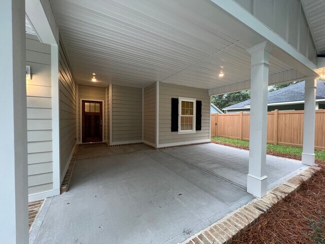 Photo - 3 Bed 2 Bath Home with Porches and Huge Ba...