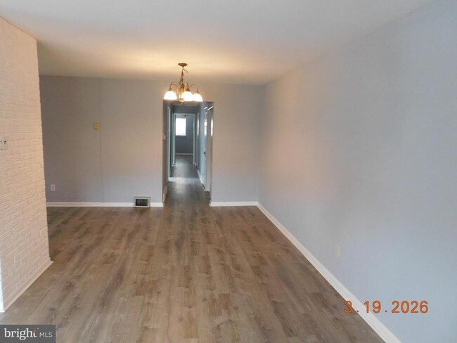 Photo - 2165 Benson St