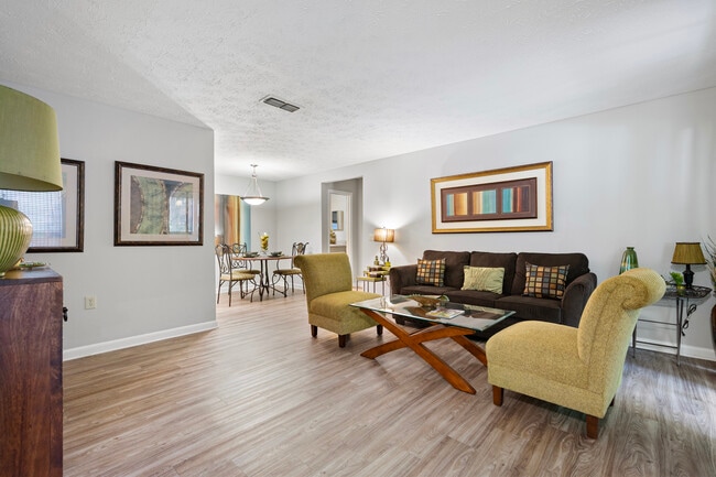 Photo - Pleasantdale Crossing