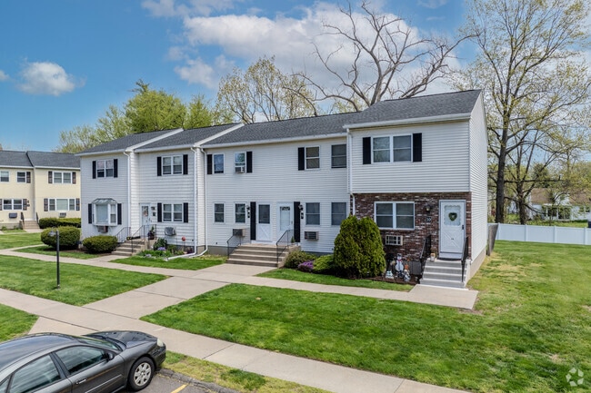 Exterior - Enfield Commons