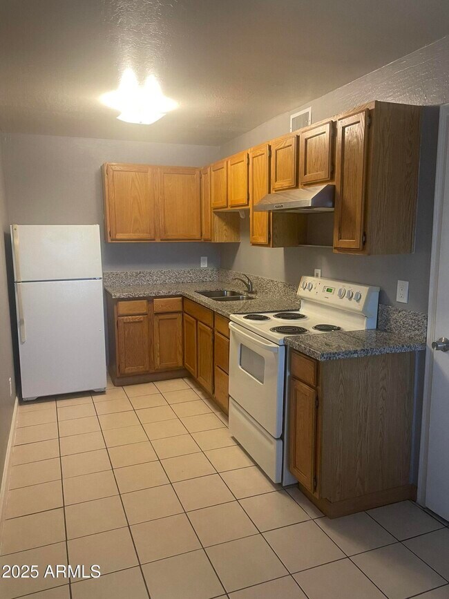 Photo - 602 E Townley Ave Unit 201,306