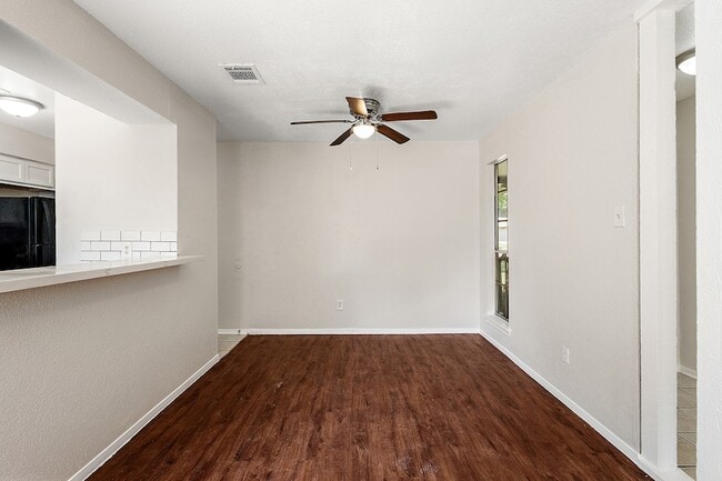 Photo - 22307 Red River Dr