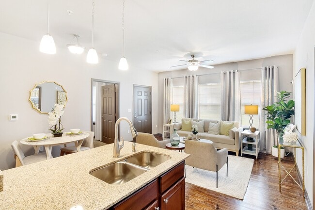 Kingston Crossing Apartment Homes