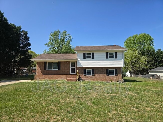 Building Photo - 1708 Caro-Mar Pl NW