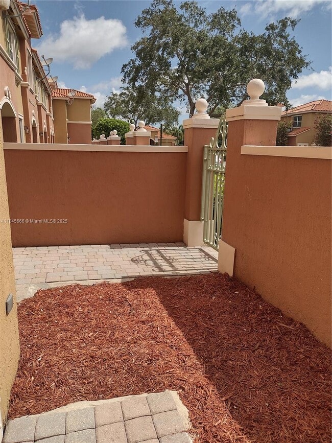 Photo - 654 SW 106th Ave