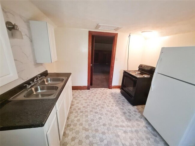 Photo - 2305 Yancey Ave Unit B