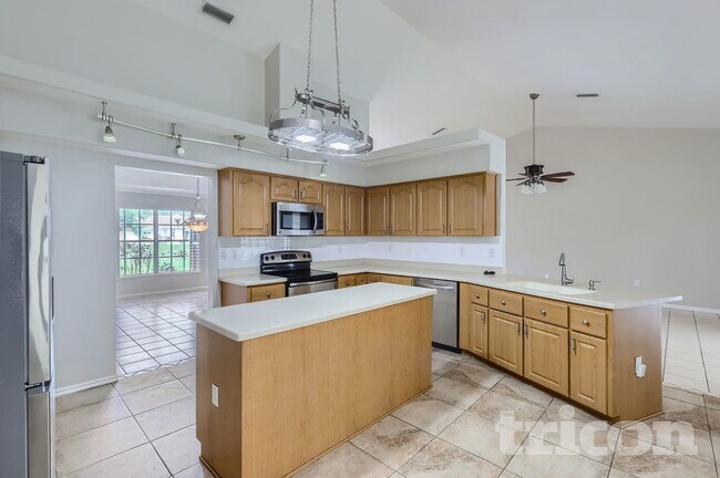 Photo - 13530 Coronado Dr