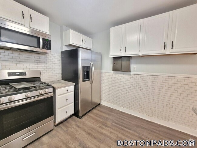 Building Photo - 17 Wachusett St Rental