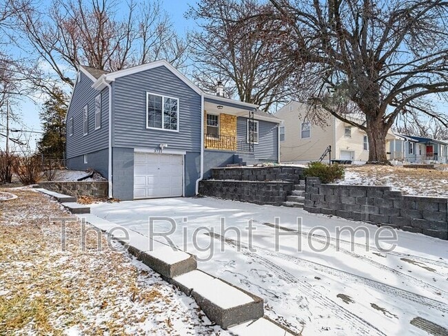 Photo - 3721 N 60th St