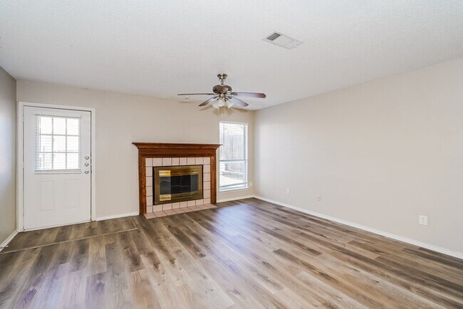 Photo - 4813 Cable Dr