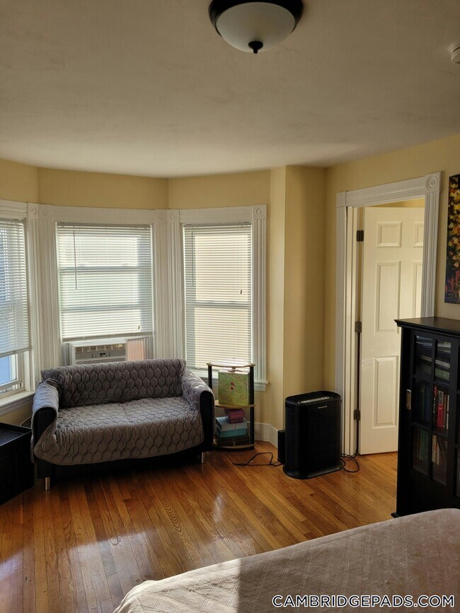 Photo - 5-7 Blake St. Unidad 4