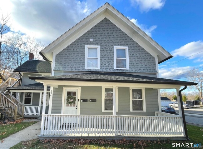 Building Photo - 194 School St Unit 1