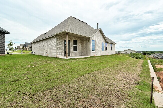 Photo - 6024 Kinnick Dr