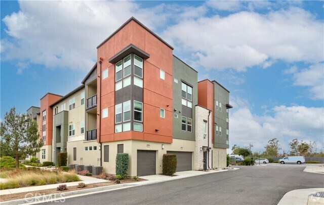 Building Photo - 1114 Epic Rental