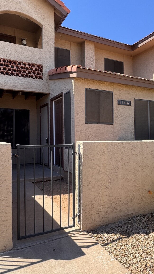 Photo - 8625 E Belleview Pl